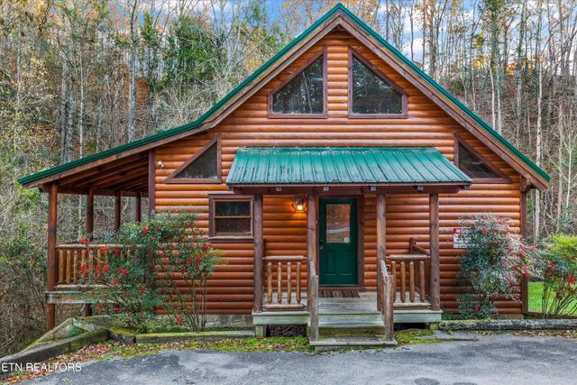 1323 Zachary Thomas Lane, Sevierville, TN 37876