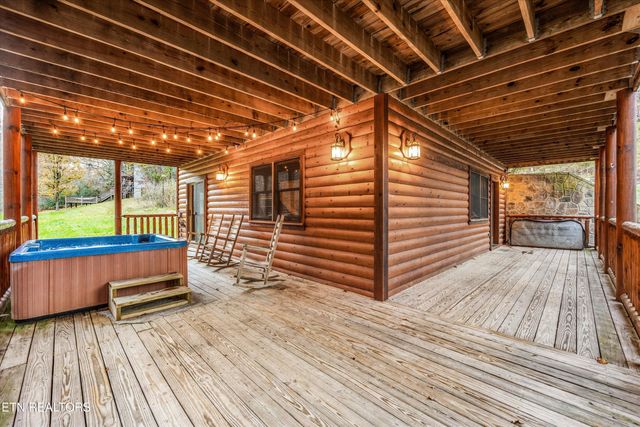 1323 Zachary Thomas Lane, Sevierville, TN 37876