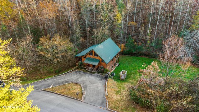 1323 Zachary Thomas Lane, Sevierville, TN 37876