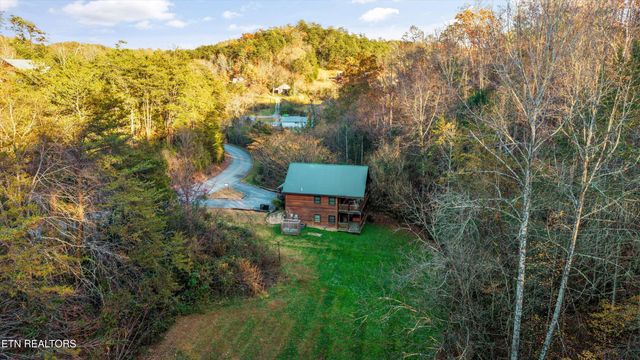 1323 Zachary Thomas Lane, Sevierville, TN 37876