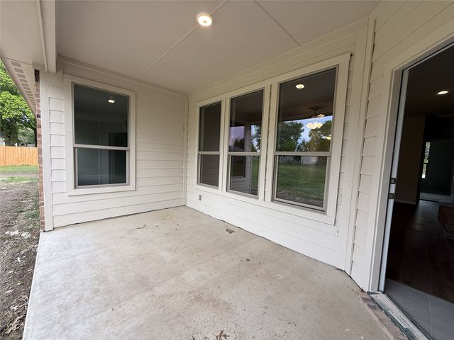1203 Anthony, Gainesville, TX 76240