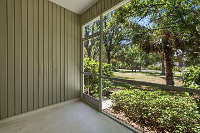 12440 COUNTRY WHITE CIRCLE, Tampa, FL 33635