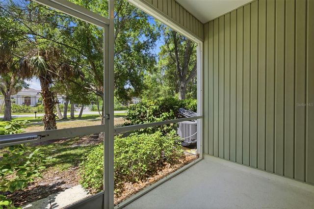 12440 COUNTRY WHITE CIRCLE, Tampa, FL 33635