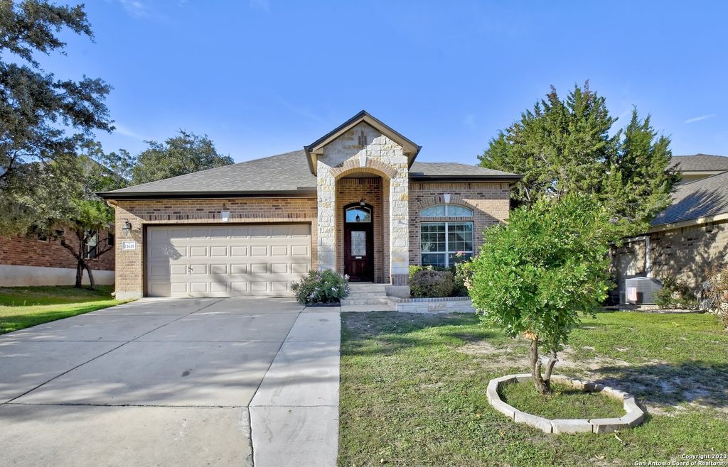 11619 BELICENA RD, San Antonio, TX 78253