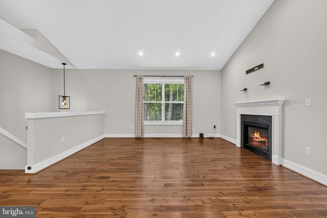 105 EDGEMONT CIR, Locust Grove, VA 22508