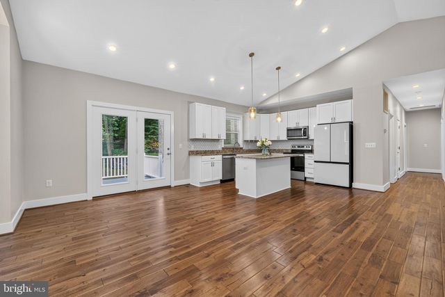 105 EDGEMONT CIR, Locust Grove, VA 22508