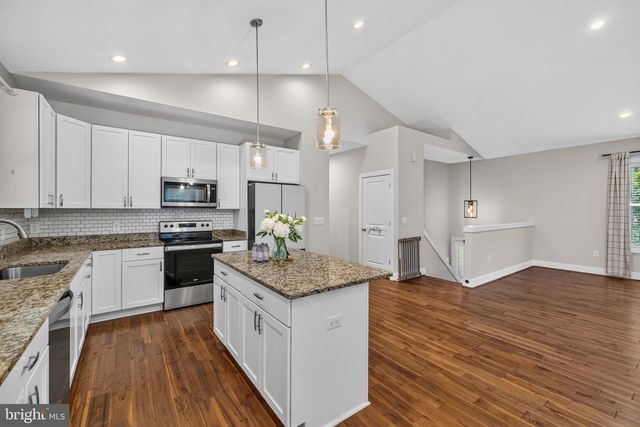 105 EDGEMONT CIR, Locust Grove, VA 22508