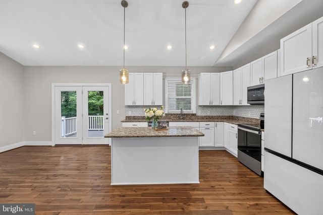 105 EDGEMONT CIR, Locust Grove, VA 22508