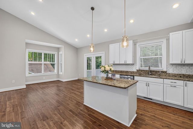 105 EDGEMONT CIR, Locust Grove, VA 22508