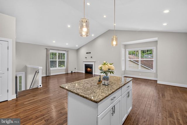 105 EDGEMONT CIR, Locust Grove, VA 22508