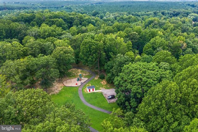 105 EDGEMONT CIR, Locust Grove, VA 22508
