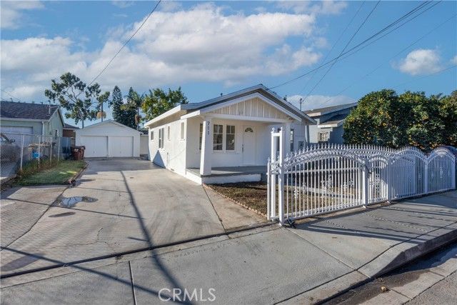 711 N Crane Avenue, Compton, CA 90221