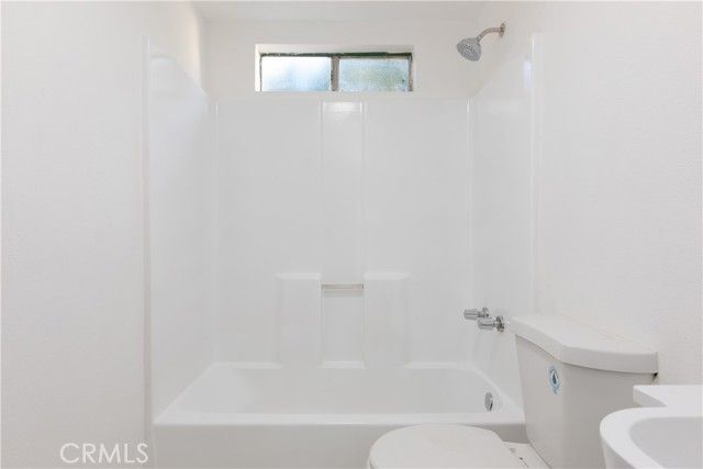 711 N Crane Avenue, Compton, CA 90221