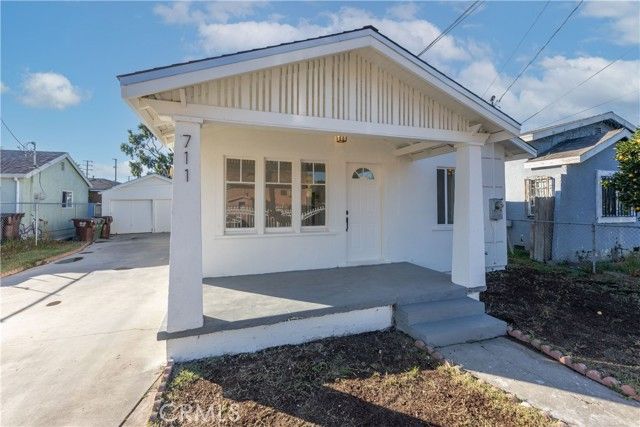 711 N Crane Avenue, Compton, CA 90221