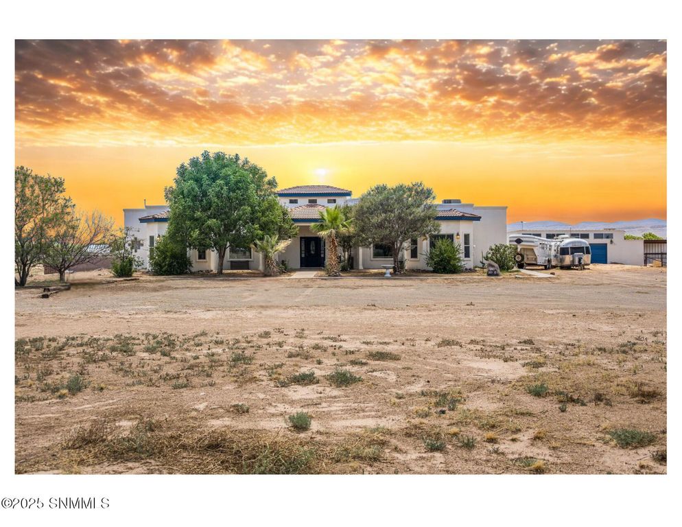 6465 Shorty Pl Place, Las Cruces, NM 88007