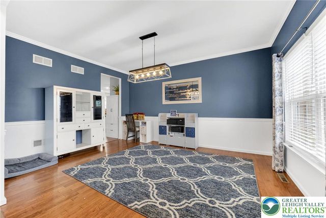 764 Mohican Drive, Easton, PA 18040