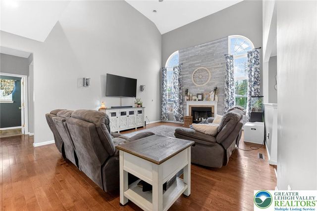 764 Mohican Drive, Easton, PA 18040