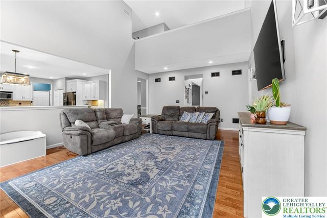 764 Mohican Drive, Easton, PA 18040
