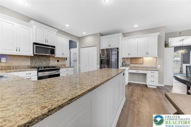 764 Mohican Drive, Easton, PA 18040