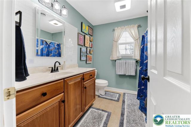 764 Mohican Drive, Easton, PA 18040