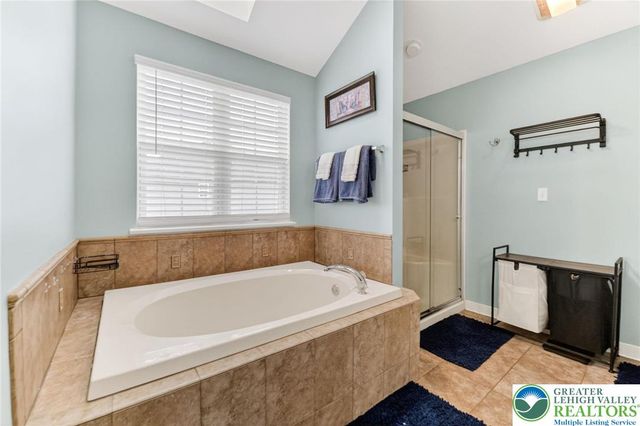 764 Mohican Drive, Easton, PA 18040