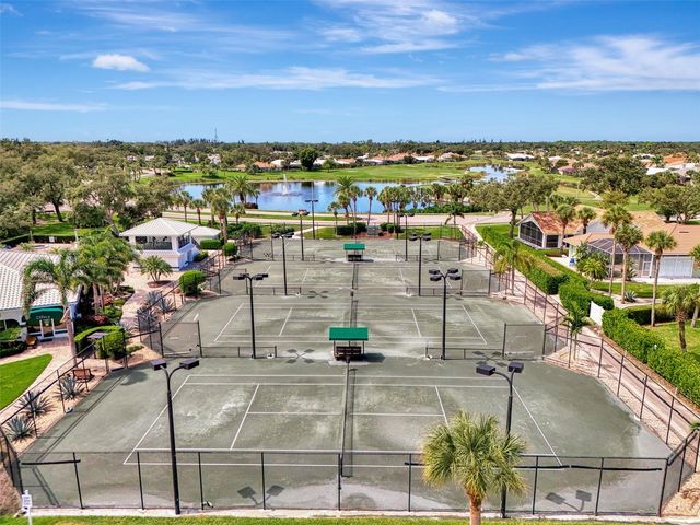 1421 GLENEAGLES DRIVE, Venice, FL 34292