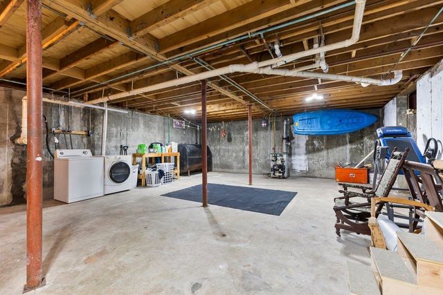 905 VT Route 9, Woodford, VT 05201