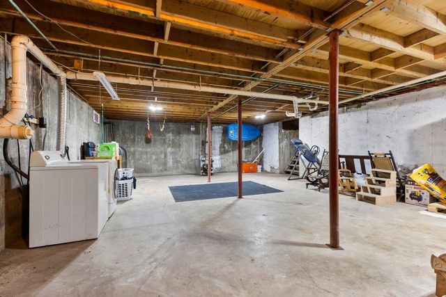 905 VT Route 9, Woodford, VT 05201