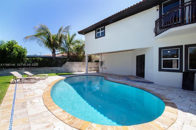 545 S Shore Drive, Miami Beach, FL 33141