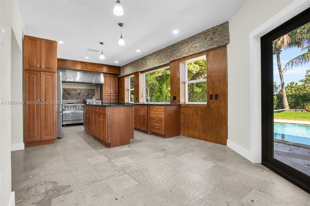 545 S Shore Drive, Miami Beach, FL 33141