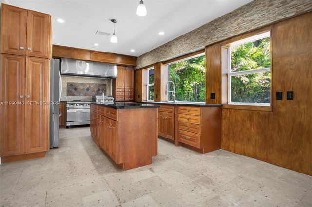 545 S Shore Drive, Miami Beach, FL 33141