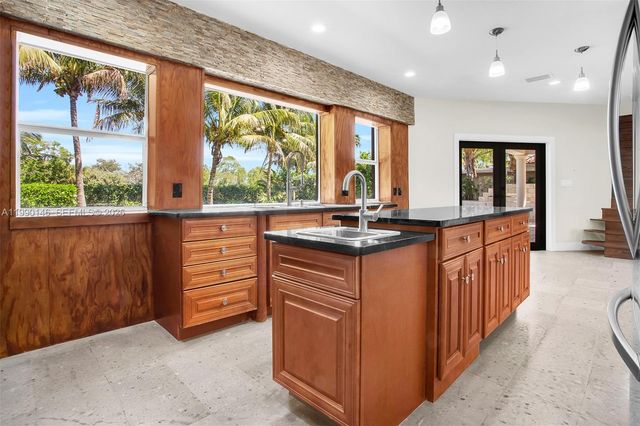 545 S Shore Drive, Miami Beach, FL 33141