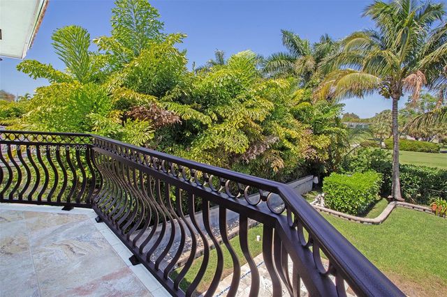 545 S Shore Drive, Miami Beach, FL 33141