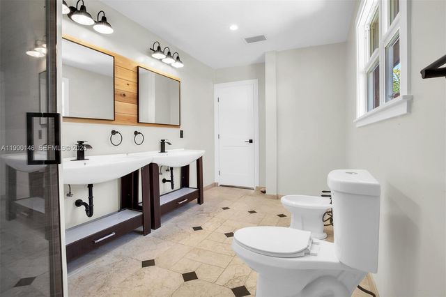 545 S Shore Drive, Miami Beach, FL 33141