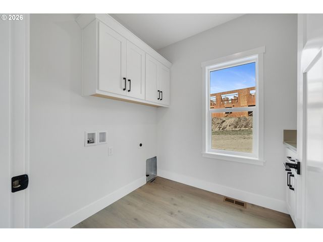 483 Meadows Dr, Manzanita, OR 97130