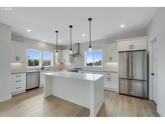 483 Meadows Dr, Manzanita, OR 97130