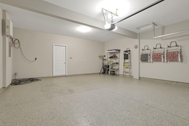 1414 Hemetite Drive, Grove City, OH 43123