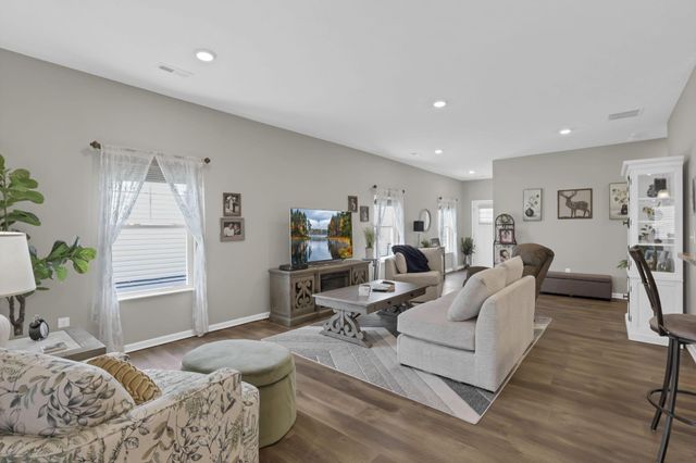 1414 Hemetite Drive, Grove City, OH 43123
