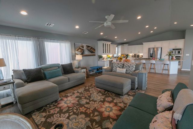 25767 S 605 Road, Grove, OK 74344