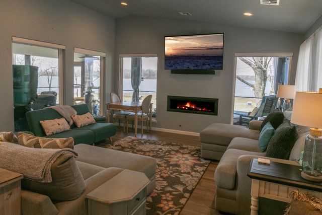 25767 S 605 Road, Grove, OK 74344