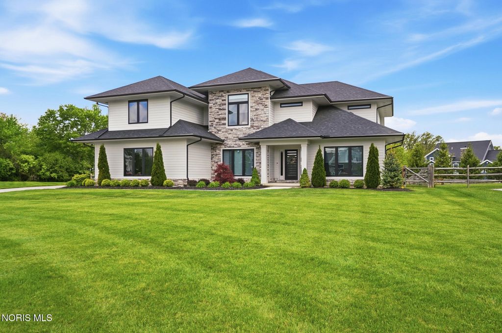 4225 Thornbury Court, Perrysburg, OH 43551