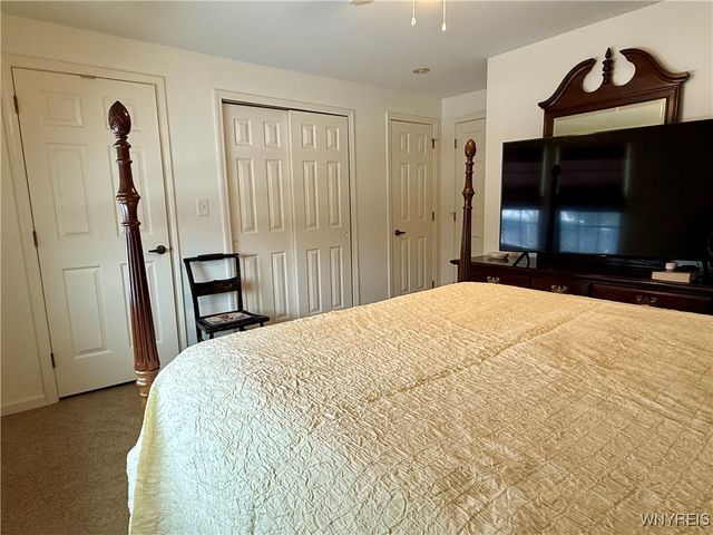 90 Carriage Drive 5, Orchard Park, NY 14127