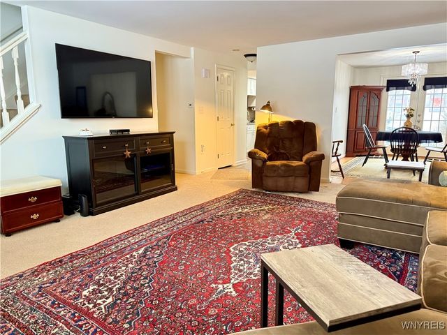 90 Carriage Drive 5, Orchard Park, NY 14127