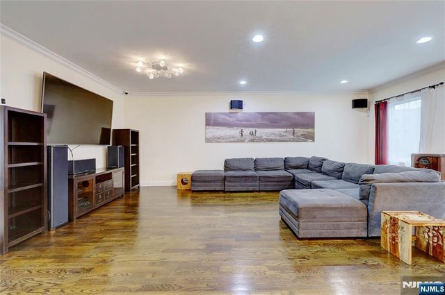 2 Jacobs Landing, Secaucus, NJ 07094