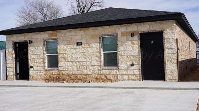 1509 S Bliss Avenue, Dumas, TX 79029