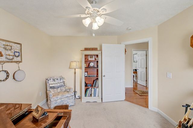 1002 Roland Ct, Cottontown, TN 37048