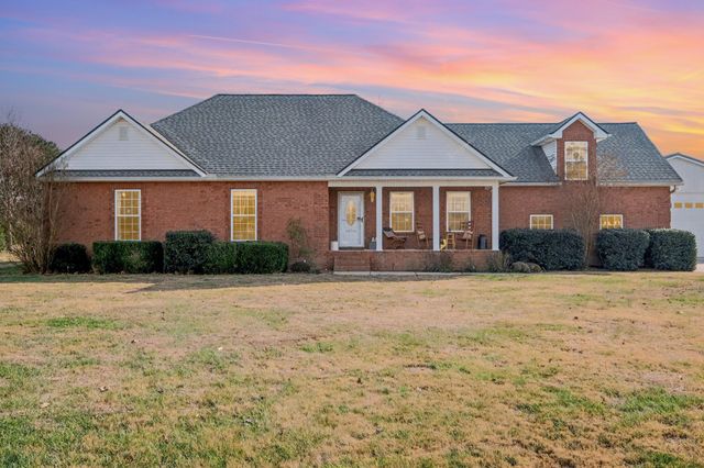1002 Roland Ct, Cottontown, TN 37048