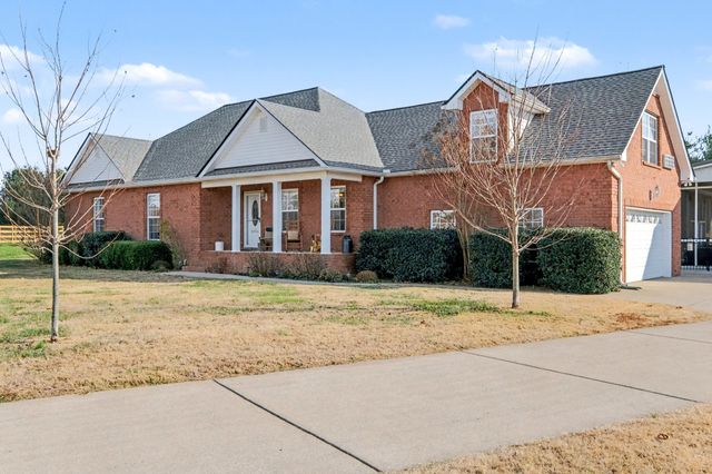 1002 Roland Ct, Cottontown, TN 37048