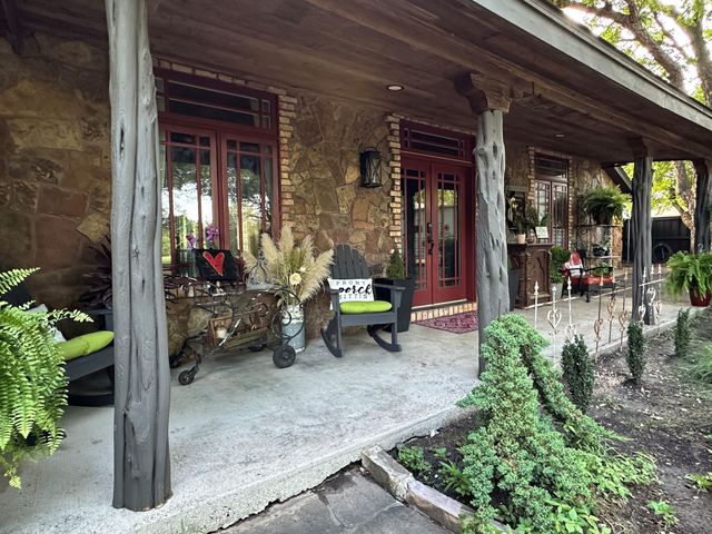4000 Pecan Lane, Benbrook, TX 76116