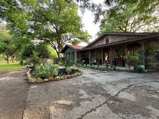4000 Pecan Lane, Benbrook, TX 76116